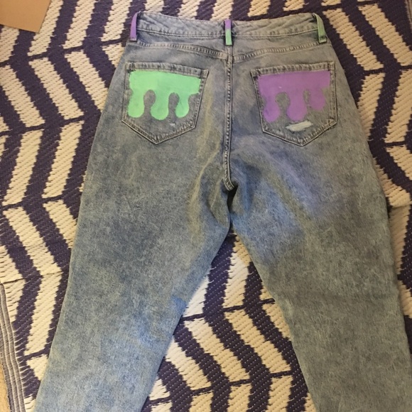 Custom Jeans (Hand Painted) - Picture 2 of 2